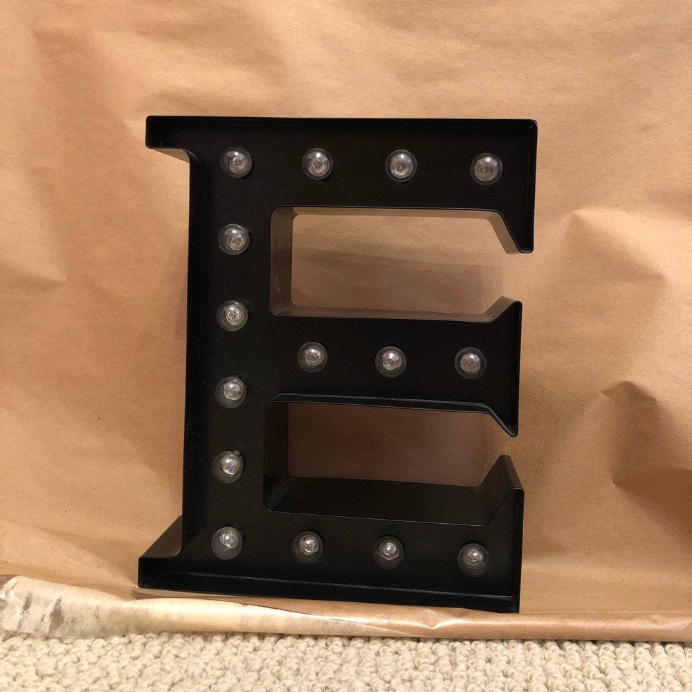 Broadway Style Light Up “E”